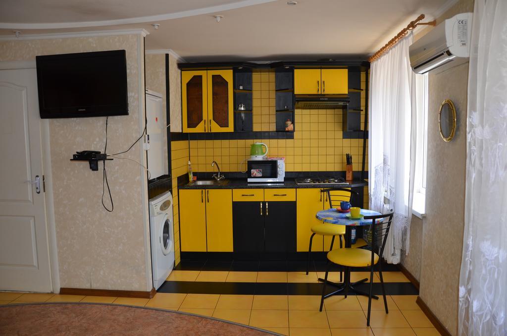 Apartments In The City Centre Of Nikolaev Николаев Экстерьер фото